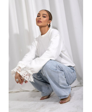 Bluza z ozdobnym rękawem